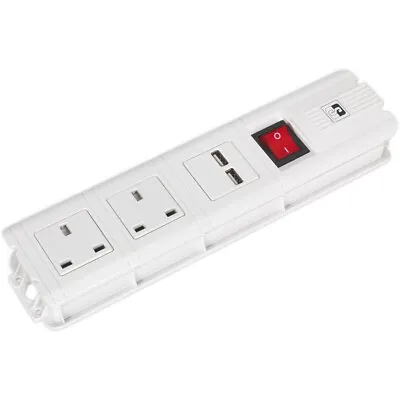 2.6m Extension Cable - 2 X 230V Plug Sockets - 2 X USB Sockets - On/Off Switch • £33.99