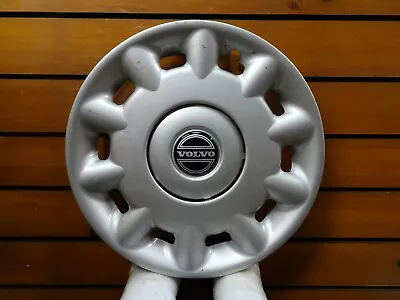 (1) Used 15  Volvo 70 Series Wheel Cover (hubcap) Hollander #62008 • $15