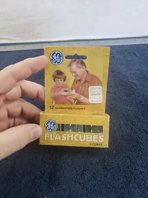 Vintage GE Flashcubes Original Box Set Of 3 Cubes Unused Photography Retro • $3.99