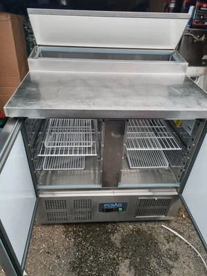 £500 • Buy Polar Refrigerated Pizza And Salad Prep Counter 254 Litre  - G604   Commercial