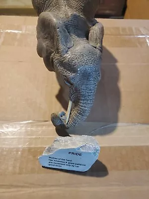 The Herd Vintage Elephant Pride 3104 Martha Carey Marty Sculpture (1 Broke Tusk) • $84.99
