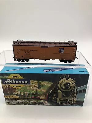 HO Athearn Blue Box 40' Reefer UP Pacific Fruit Express PFE 45698 Built • $14.95