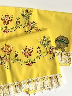 Vintage Embroidered Pillowcases Lace Trim Bright Yellow GLORIA GRAY New W/Labels • $19.99