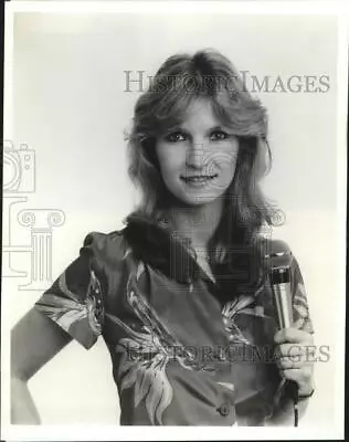 1980 Press Photo Mary Turner Host Of TV's  Off The Record  - Nop91509 • $16.99