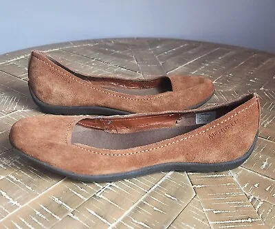 Merrell Suede Oak Brown Avesso Performance Flats Women Size 9.5 • $20