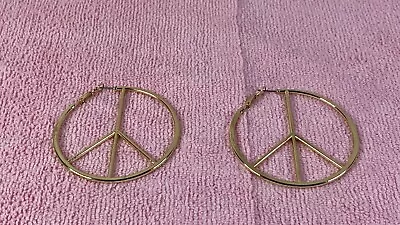 Vintage Costume Jewelry Gold Peace Sign Earrings  • $11.98