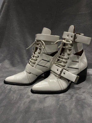 £125 • Buy Chloé Boots 4.5