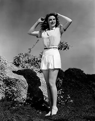1943 Film Legend MARGUERITE CHAPMAN Leggy Photo  (170-u) • $11.57