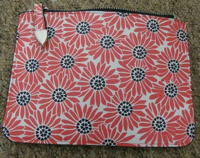 £9 • Buy Accessorize Ladies Make Up Pouch Flower Print / Free P&P