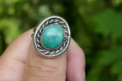 Vintage Southwestern Sterling Silver & Turquoise Ring - Size 5.5 / 8.4 Grams  • $49.95