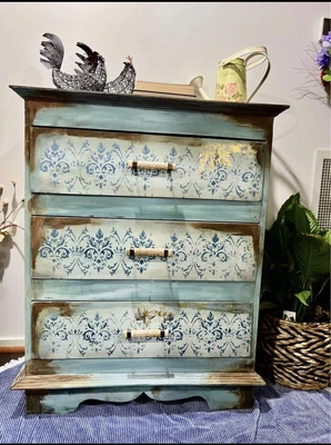 $375 • Buy Stunning Rustic Three Drawer ( Refurbishment)