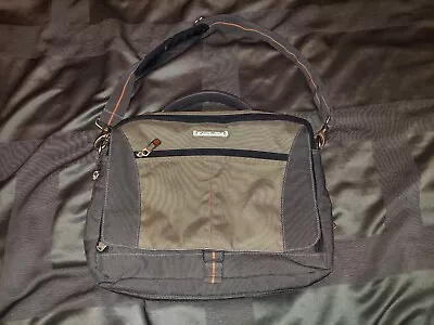 Eddie Bauer Beige Laptop Shoulder Padded Messenger Bag W/Coated Steel Handle EUC • $16.99