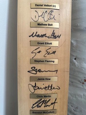 $300 • Buy Signed 2008 NZ Cricket Team Fullsize Cricket Bat - Daniel Vetorri (Captain)