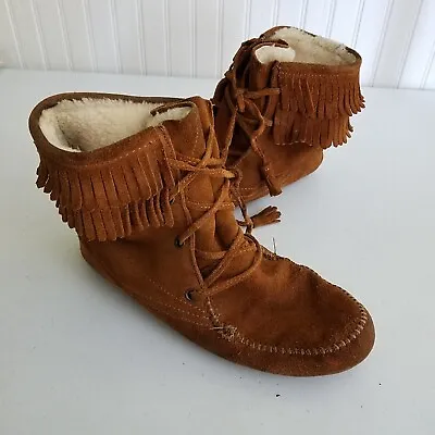 Minnetonka Double Fringe Tramper Boots Moccasins Leather Suede Women 9 Shearling • $32.79