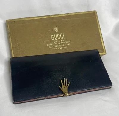 $199 • Buy Gucci Vintage Black & Red Leather Hand Clasp Wallet Check Book Holder