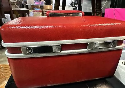 VINTAGE RED SAMSONITE SILHOUETTE HARD SIDED TRAIN CASE MCM Prop • $34.36