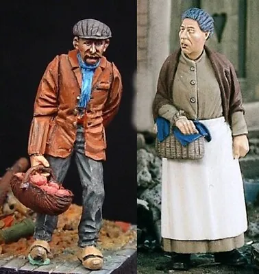 1/35 Resin European Civilian 2 Figures WWII Unpainted Unassembled 455+456 • $15.19