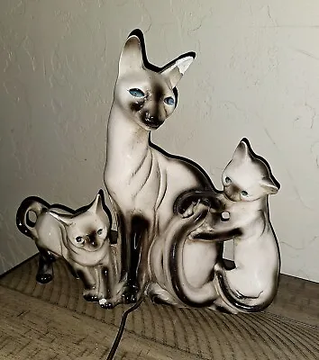 $75 • Buy 1960's LANE & CO  Siamese Cat & 2 Kittens  TV Lamp * WORKS GREAT !