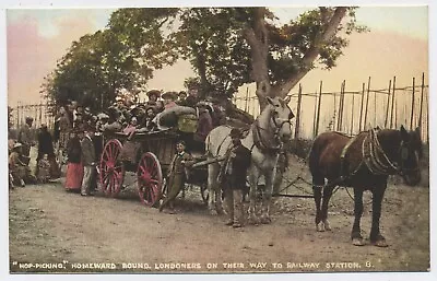  Hop Picking  Homeward Bound Londoners Kent Vintage Postcard M8 • £5.95