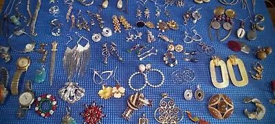 Lg Vintage Lot Jewelry 100 + Earrings-Pins - Necklaces - More L@@K • $9.95