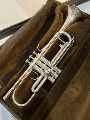 BACH TR300 Trumpet W/case • $580