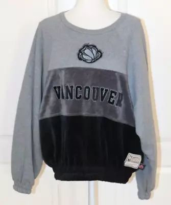 NWT Mitchell & Ness Women's Vancouver Grizzlies Sweatshirt Size Large • $54.99