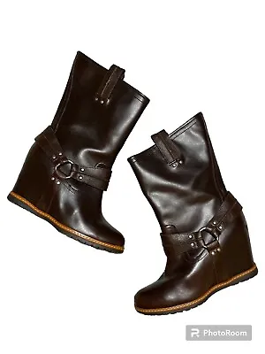 Skechers SKCH+3 Skechers Cheeky Hidden Wedge Sole Brown Leather Boots Sz 8 48547 • $39.99