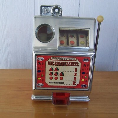 $50 • Buy Vintage Medley 1970 One Armed Banker Nevada 10 Cent Slot Machine & Key Toy Works