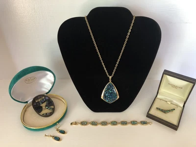 $20 • Buy Bulk Vintage Gold Tone Jewellery Incl Paua Shell & Opal Chip Boomerang Brooch