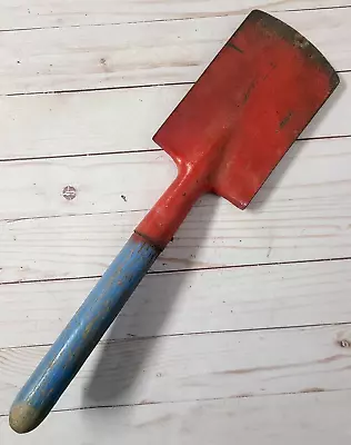 Vintage 17 1/2  Gardening Hand Tools Primitive Rusty Trowels Sand Shovel Short • $29.99