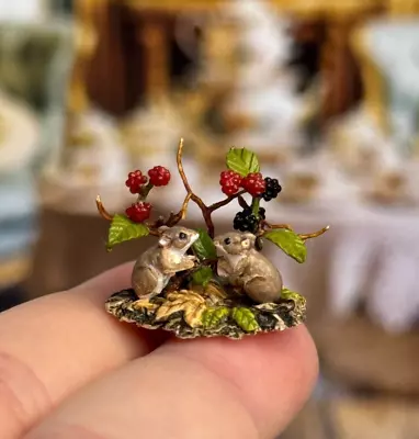 Vintage Artisan Miniature Dollhouse IGMA Mary McGrath 1988 Mice & Berry Branches • $116.50