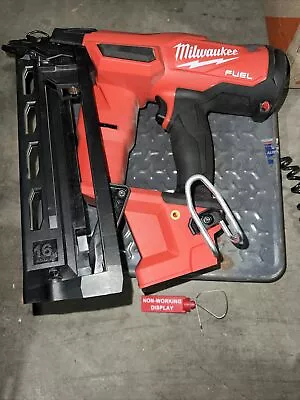 Milwaukee 2841-20 M18 FUEL 16 Gauge Angled Finish Nailer • $29.99