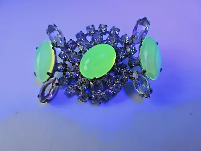 Czech Vintage Glass Rhinestone Button   Vaseline Uranium Glows In Blue Light • $3.99