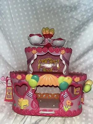 My Little Pony Ponyville Pinkie Pies Roller Skate Party Cake House Playset 2007 • $18