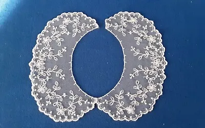 DELICATE LACE COLLAR NEW OLD STOCK.CAME FROM CLOSED HABERDASHERS 1960-70s. • £4.99