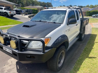 $10000 • Buy Toyota HiLux 4x4 Ute Not Nissan Ford Holden