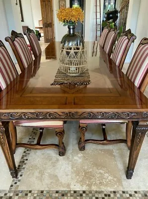 $9995 • Buy Henrendon Dining Table With Custom Chairs