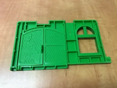 Vintage Sesame Street Clubhouse 937 Little People GREEN DOOR & WALL • $11.98