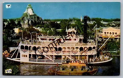 Disneyland C-3 Mark Twain Riverboat Frontierland Theme Park Postcard M-75 • $6.99