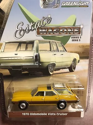 Greenlight 1:64 Estate Wagons 3 1970 Oldsmobile Vista Cruiser In Gold • $5.25