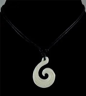 Hand Carved Bone Maori Fish Hook Pendant Tribal Necklace Handmade Jewelry GA336 • $17.99