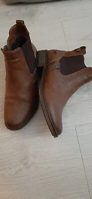 Ladies Tan Boots Size 40 • £35