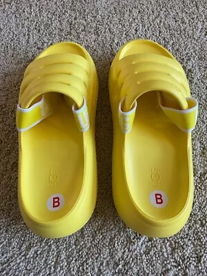 UGG Women's Sport Yeah Slide Slingback Sandals Shoes Canary Yellow Size 6-7W • $24