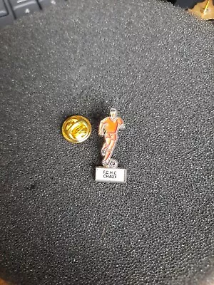 Pin's F.C.H.C. Lime Footballer Footballer Football Sports Ball - Pin Badge Pins L13 • $2.66