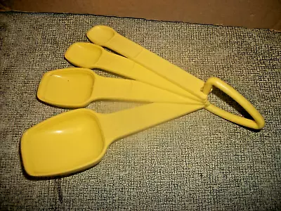 4 Vintage Tupperware Yellow Plastic Measuring Spoons With Ring • $11.99