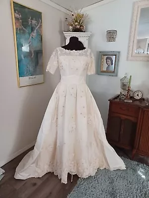 Vintage 1960's Wedding Gown Dress House Of Bianchi XS GORGEOUS • $130