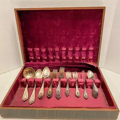 VTG 1847 Rogers Bros 31 PC Plated Silver Silverware Flatware OLD COLONY W/ Case • $109.99