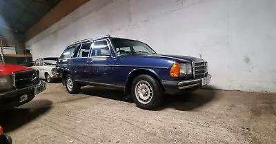 Lovely Mercedes Benz 280TE Wagon Estate  W123 S123 Auto  Maintained By Mercedes • £2607