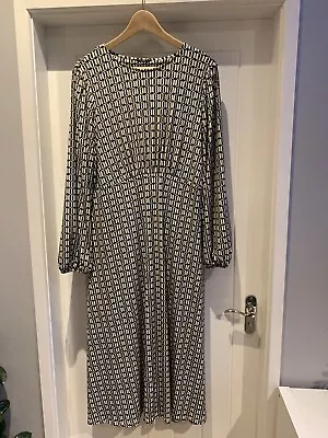 Matalan Ladies Black And White Geo Print Dress 18 • £4.50