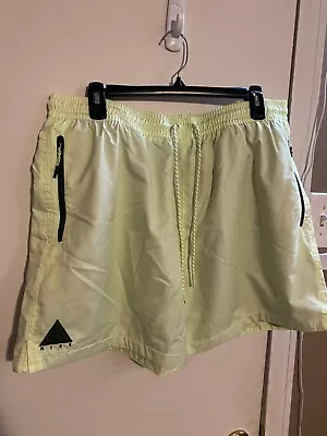 Nike ACG Shell Shorts Yellow Volt XXL  • $45